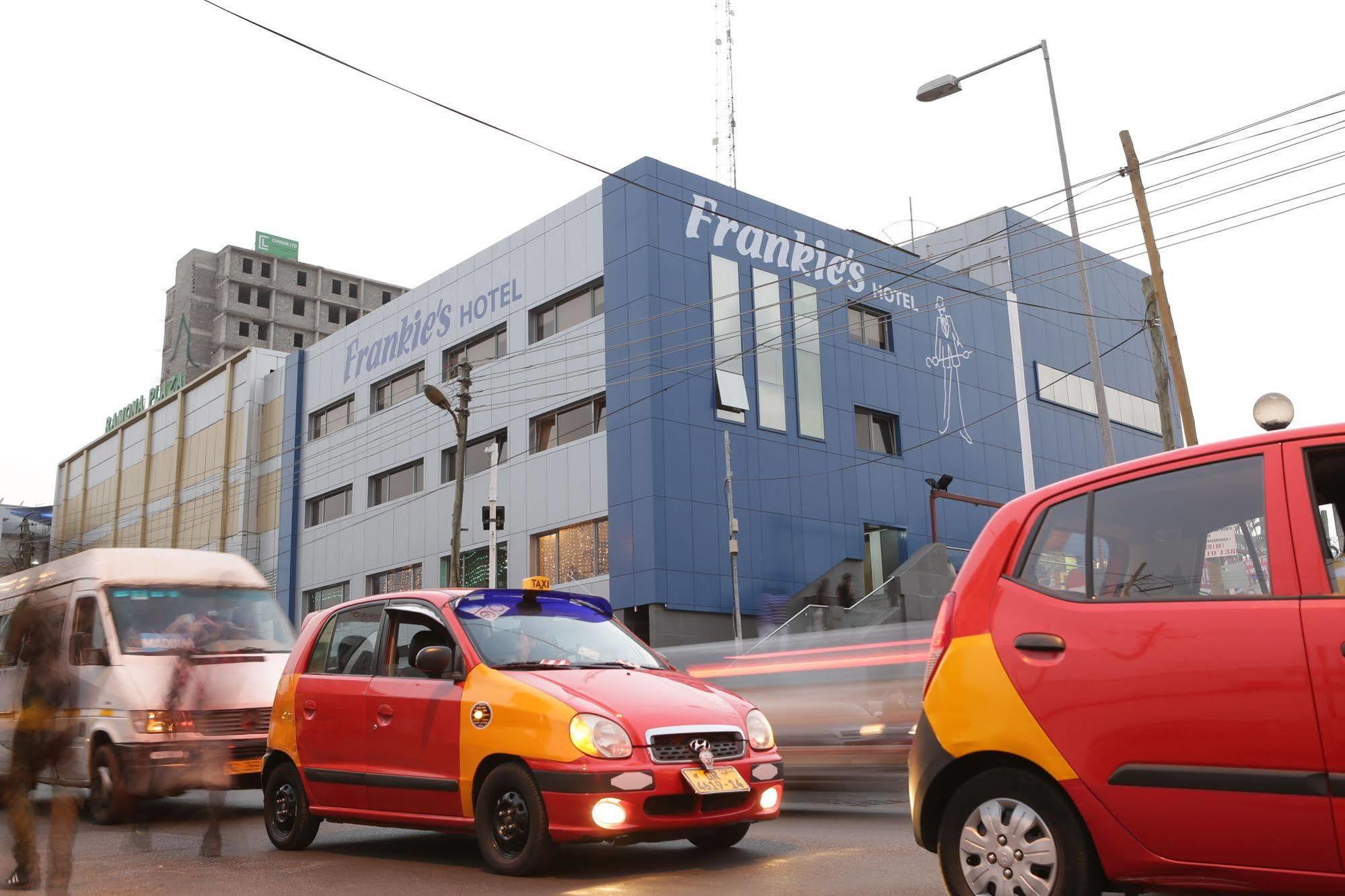 Frankie'S Foods And Rooms Acra Exterior foto